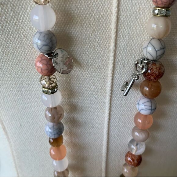 Chico’s Beaded Rhinestone Rope Charm Necklace Multi-Color Marble Crackle 36”+4”L - Picture 5 of 12